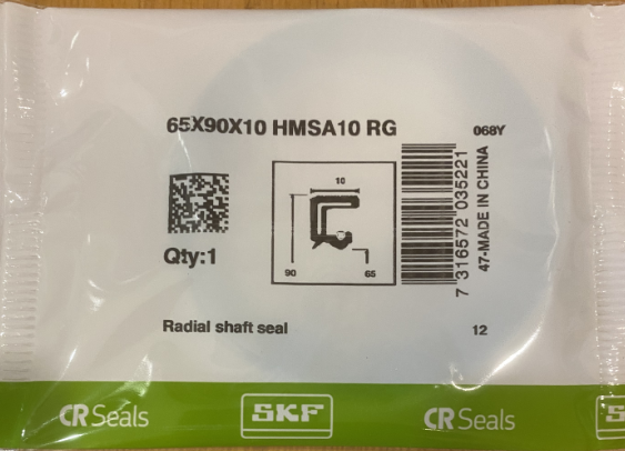 Манжетное уплотнение 65X90X10 HMSA10 RG (SKF)
