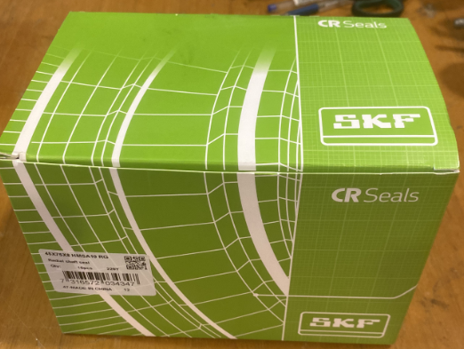 Манжетное уплотнение 45X75X8 HMSA10 RG (SKF)