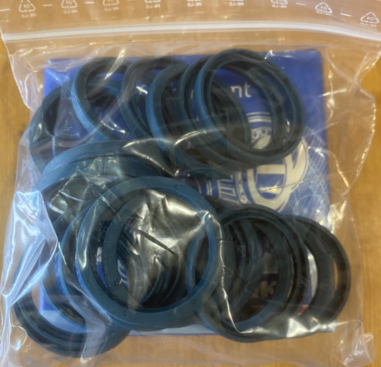 Манжетное уплотнение G 30X37X4 (SKF)