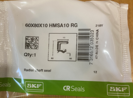 Манжетное уплотнение 60X80X10 HMSA10 RG (SKF)