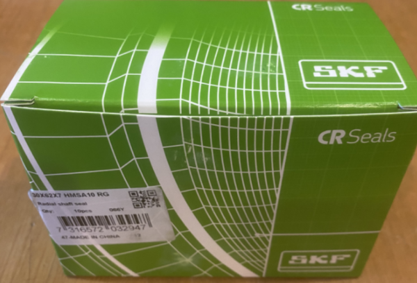 Манжетное уплотнение 30X62X7 HMSA10 RG (SKF)