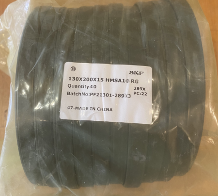 Манжетное уплотнение 130X200X15 HMSA10 RG (SKF)