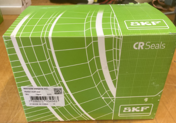 Манжетное уплотнение 50X72X8 HMSA10 RG (SKF)