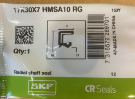 Манжетное уплотнение 17X35X7 HMSA10 RG (SKF)